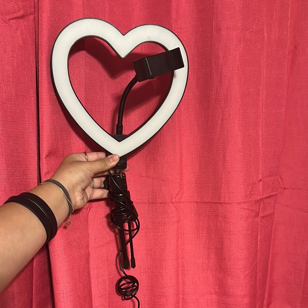 Heart-Shaped Ring Light